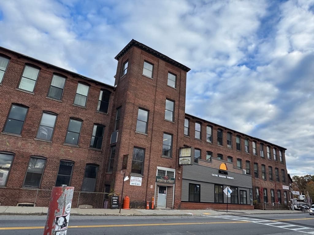 Comercial de 0 quartos em 75 Webster St, Worcester