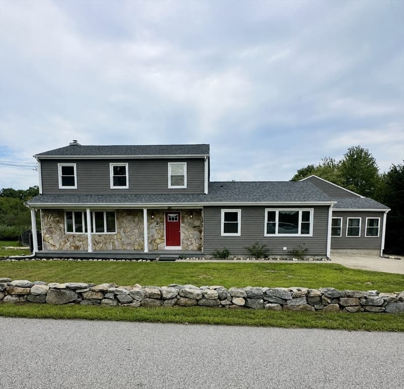 6-bed Single Family at 36 Kinnicutt Ave, Warren