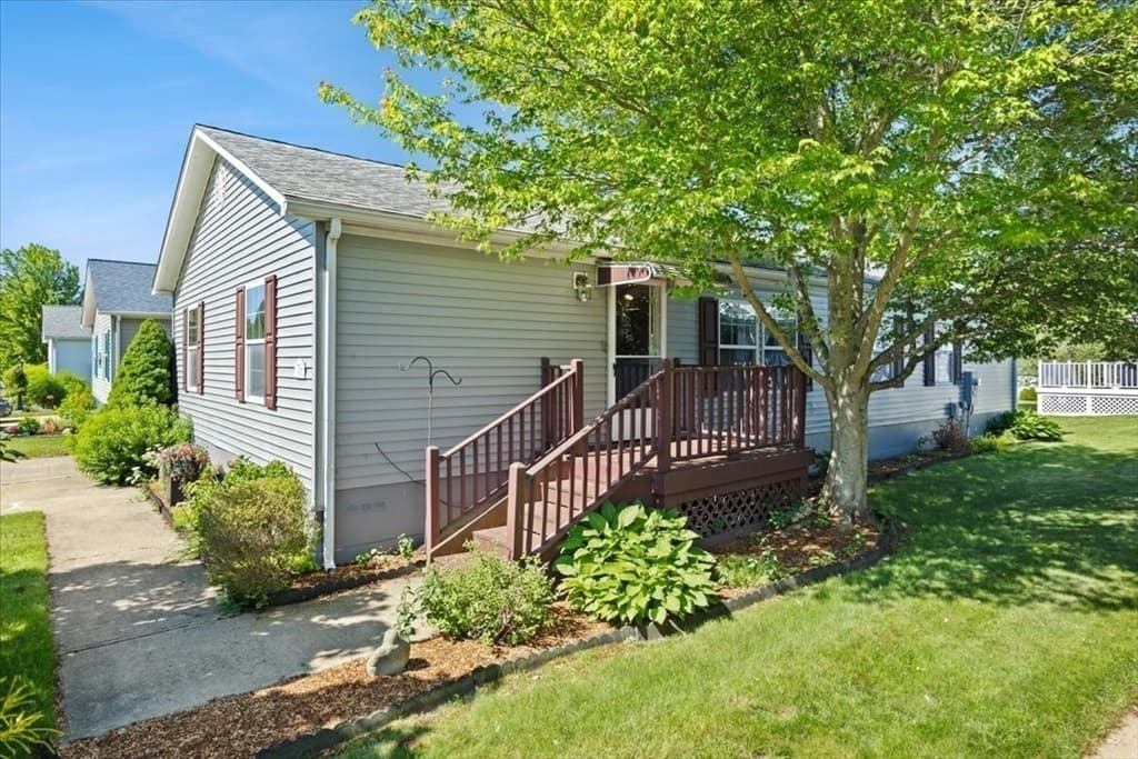 Casa Unifamiliar de 2 quartos em 59 Robin Dr, Tiverton