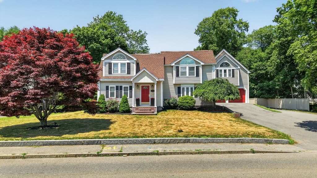 3-bed Single Family at 115 Pond St, Avon