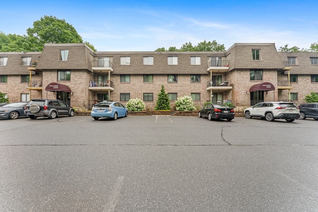 2-bed Condo at 59 School St # B15, Northborough