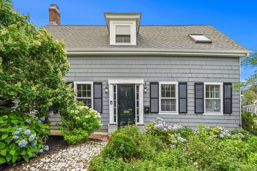 Casa Unifamiliar de 3 quartos em 14 Linden Street, Marblehead