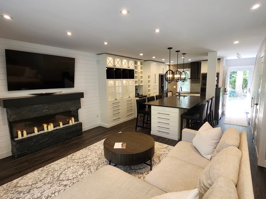 2-bed Condo at 3 Howland Cir # 3, Brewster