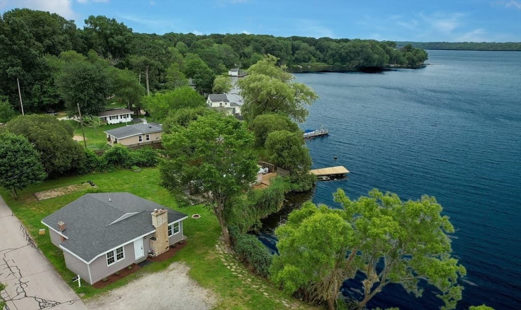 Casa Unifamiliar de 2 quartos em 120 &124 Pelletier Lane, Tiverton