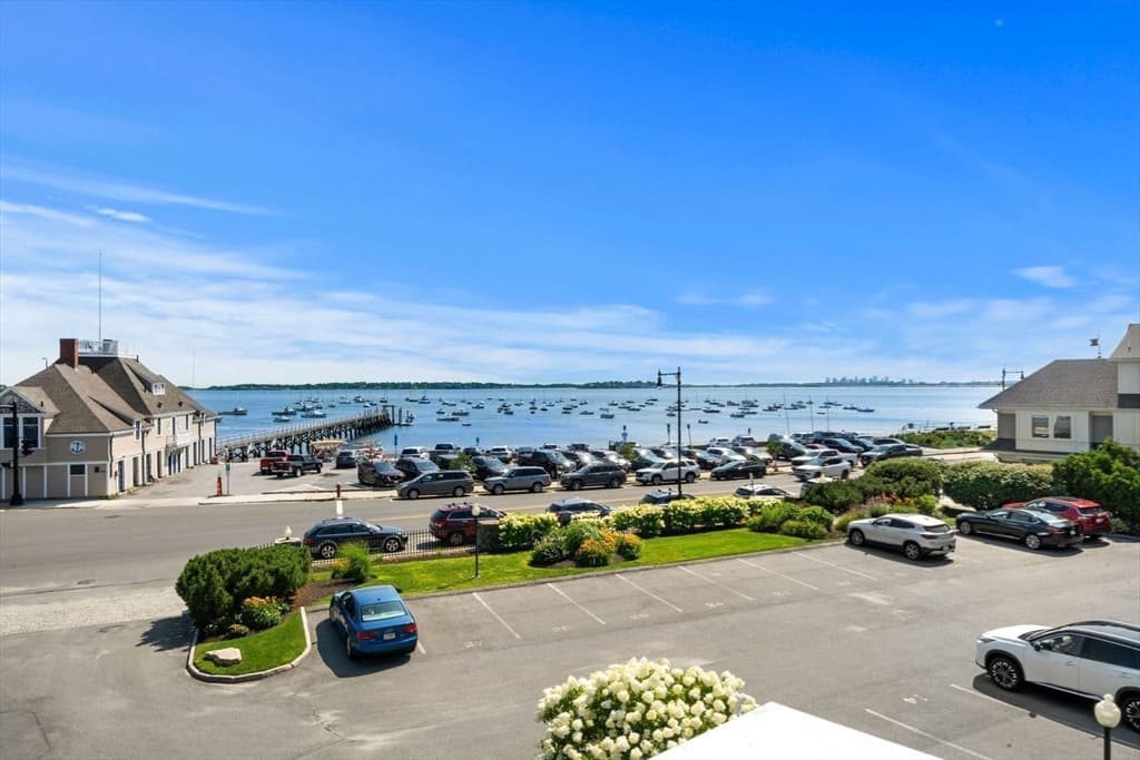 2-bed Condo at 432 Humphrey Street # 16, Swampscott