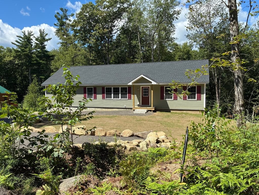Casa Unifamiliar de 3 quartos em Lot 13 Secret Lake Rd., Phillipston