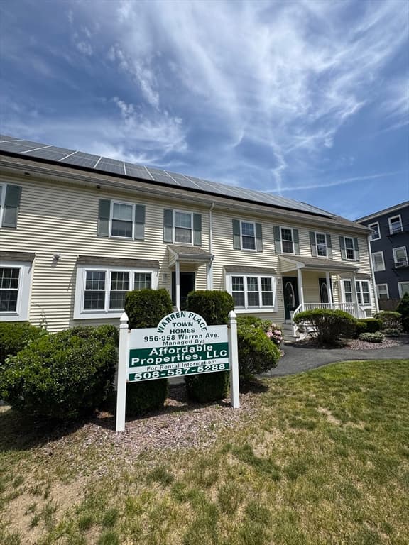 Condomínio de 3 quartos em 958 Warren Ave # 8, Brockton