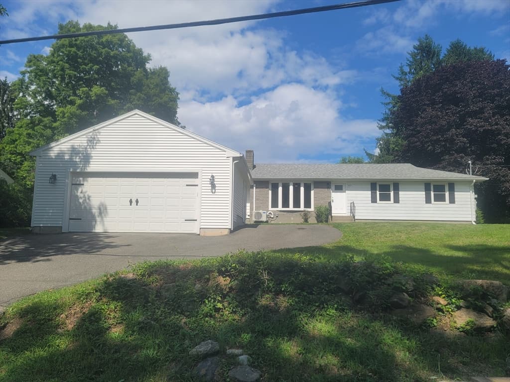 4-bed Single Family at 102 Coy Hill Road, Warren