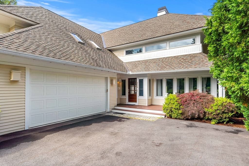 Casa Unifamiliar de 3 quartos em 204 Country Club Way, Ipswich