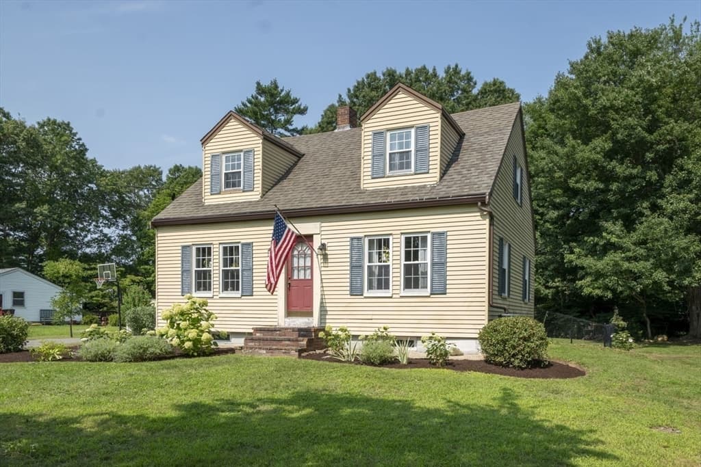 Casa Unifamiliar de 3 quartos em 37 Acorn St, Middleboro