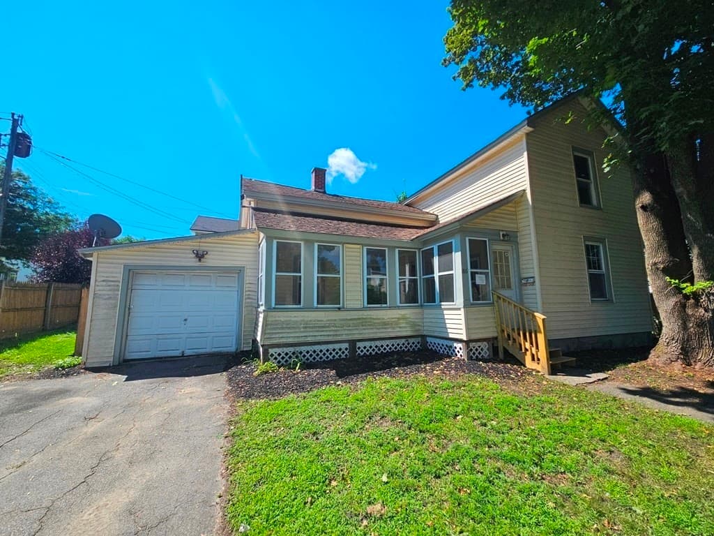Casa Unifamiliar de 2 quartos em 186 Burbank St, Pittsfield