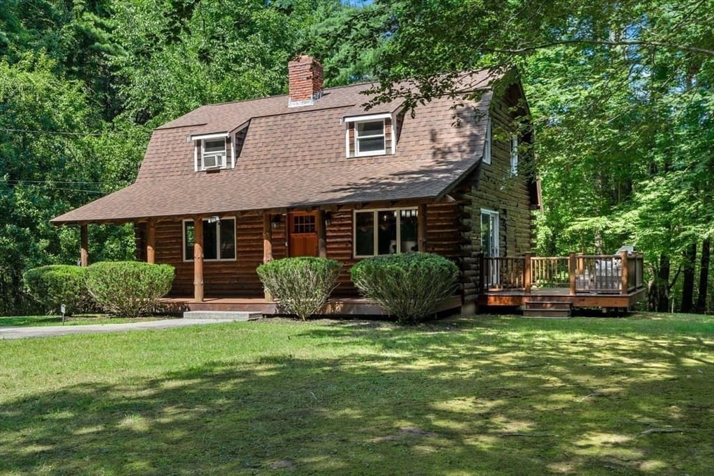 3-bed Single Family at 318 Circuit St, Hanover