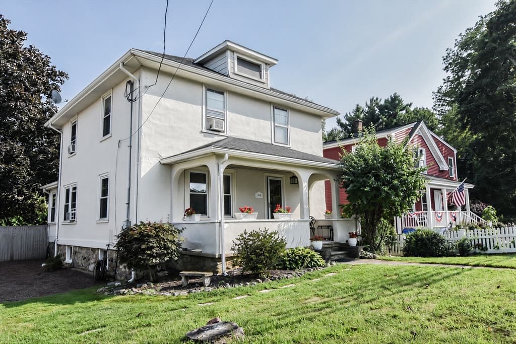 3-bed Single Family at 140 Mendon St, Hopedale