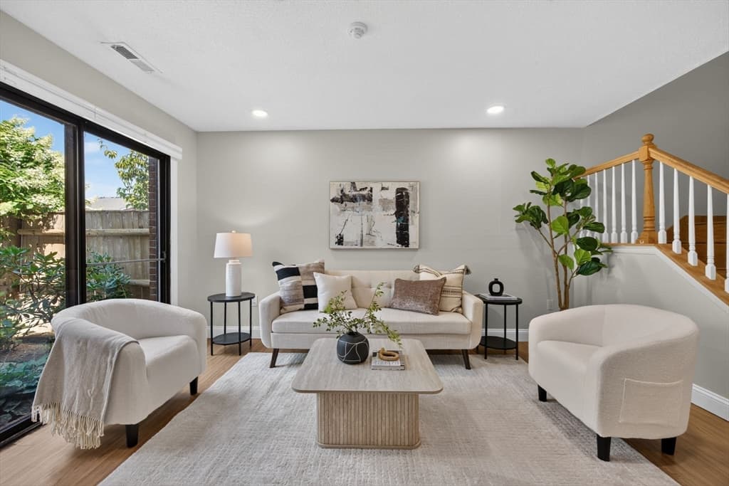 Condomínio de 3 quartos em 56 Laurelwood Dr # 56, Stoughton