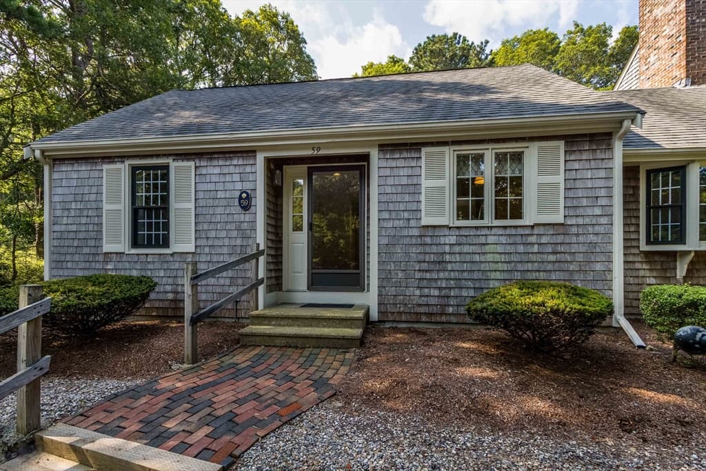 2-bed Single Family at 59 Debs Hill Rd, Yarmouth