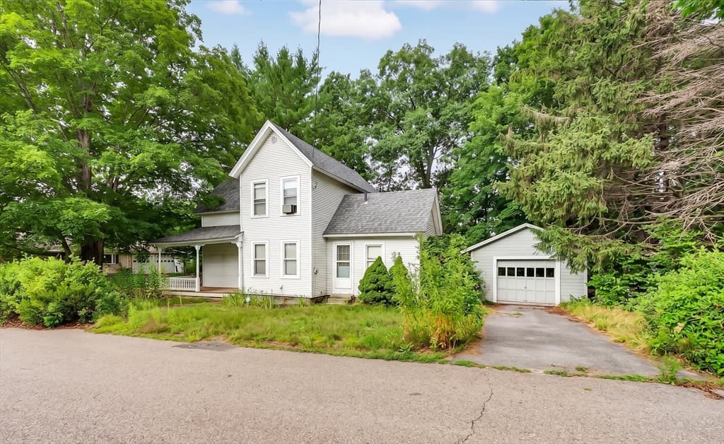 4-bed Single Family at 68 Harvard Ave, Athol