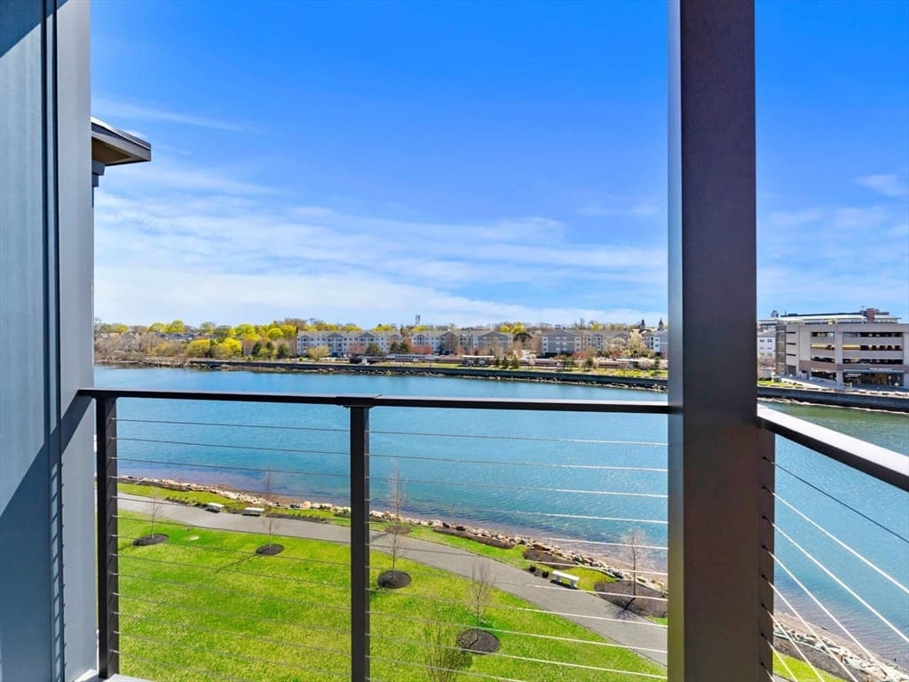 2-bed Condo at 16 Franklin Street # 1402, Salem