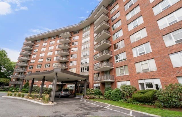 Condominio de 1 habitaciones en 280 Boylston # 213, Newton