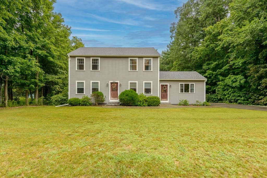 3-bed Single Family at 391 Main St, Townsend