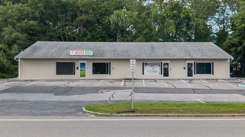 0-bed Commercial at 184 W Main Street, Dudley