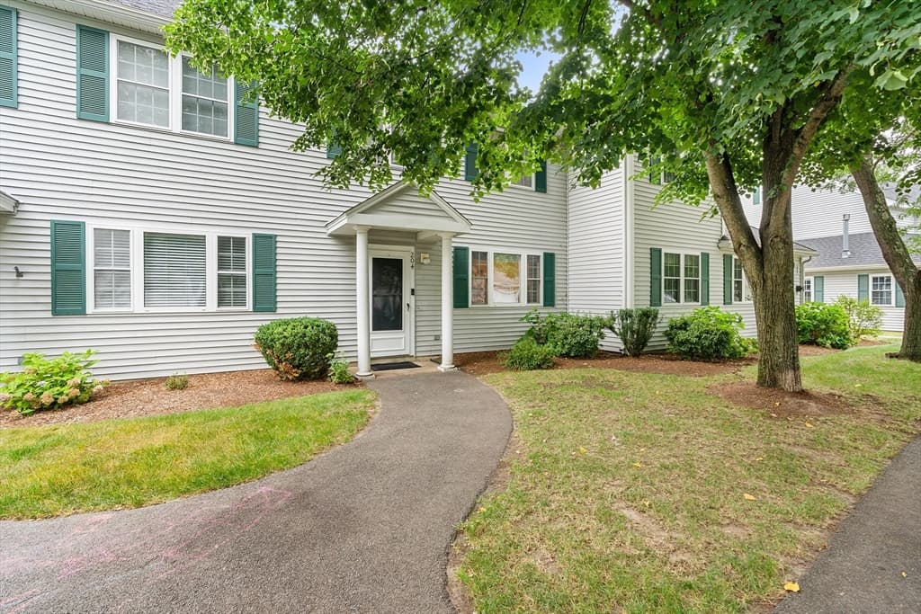 3-bed Condo at 204 Lilac Meadows Way # 204, Ipswich