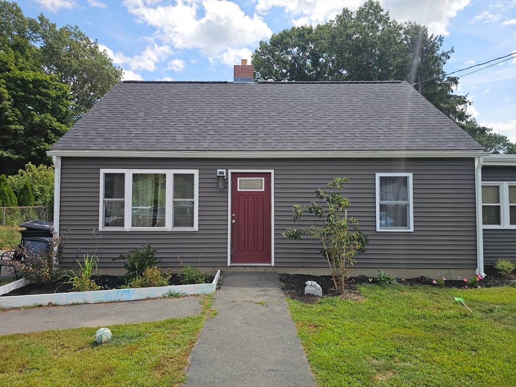 3-bed Single Family at 97 Stoughton St, Stoughton