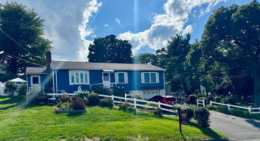Casa Unifamiliar de 3 quartos em 93 Marguerite St, Chicopee