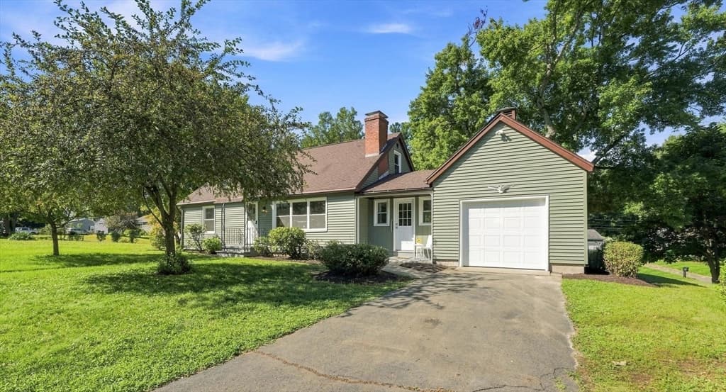 Casa Unifamiliar de 3 quartos em 331 Valley View Dr, Westfield