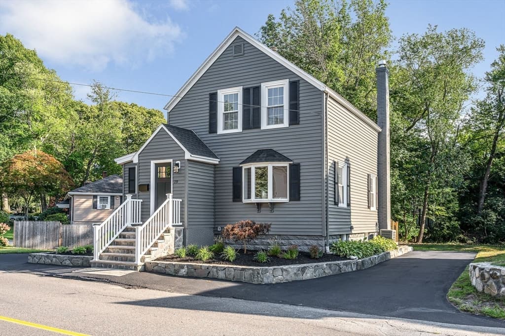 3-bed Single Family at 19 Butler Ave, Wakefield