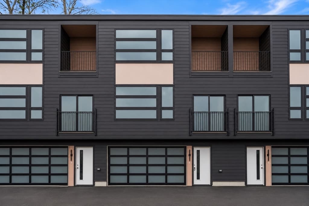 2-bed Condo at 9 Franklin # 2, Salem