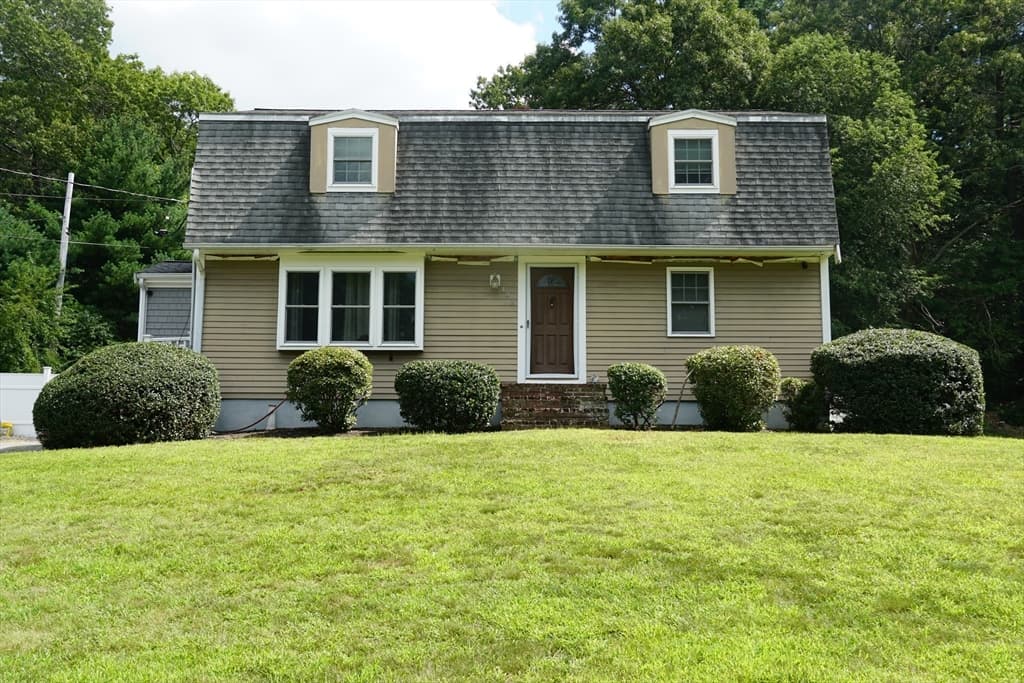 4-bed Single Family at 492 Kingman Street, Taunton