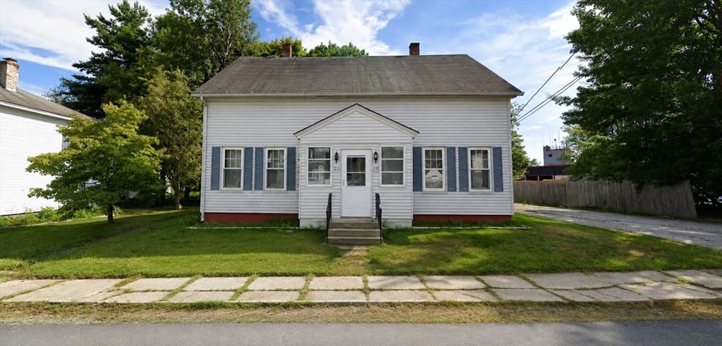 Multifamiliar de 6 quartos em 19- 21 East St, Winchendon