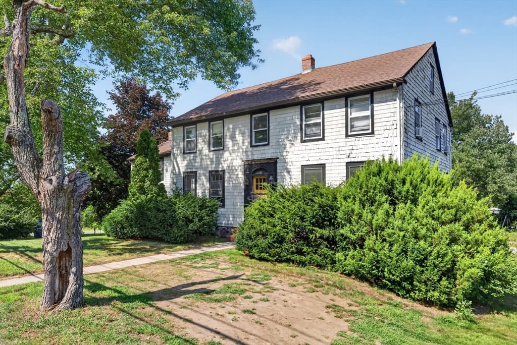 6-bed Multi-Family at 168-170 S Main St, Hopedale