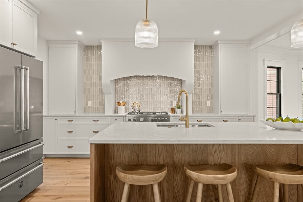 Condominio de 4 habitaciones en 23 College Hill Rd # 1, Somerville