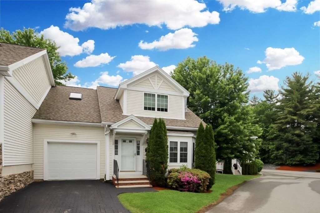 Condominio de 2 habitaciones en 1 Tanglewood Park Dr # 1, Haverhill