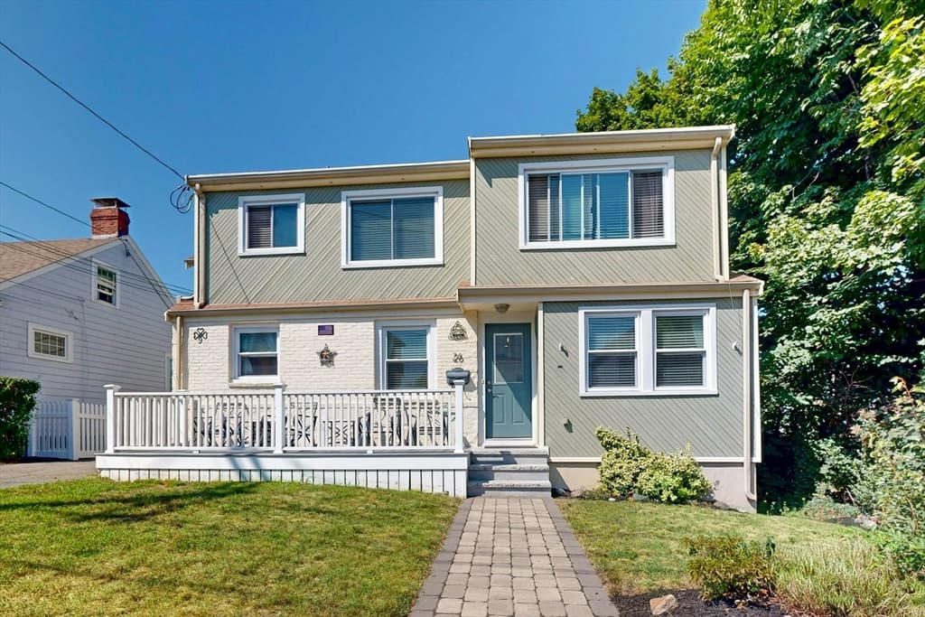 4-bed Single Family at 26 George St, Winthrop