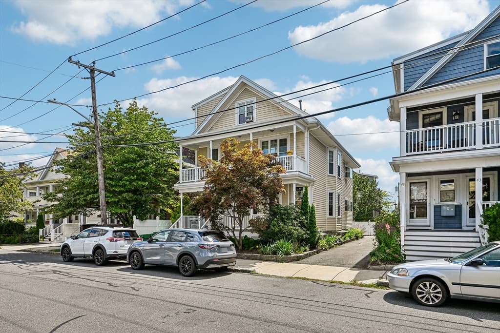 3-bed Condo at 47 Emerald Street # 47, Medford