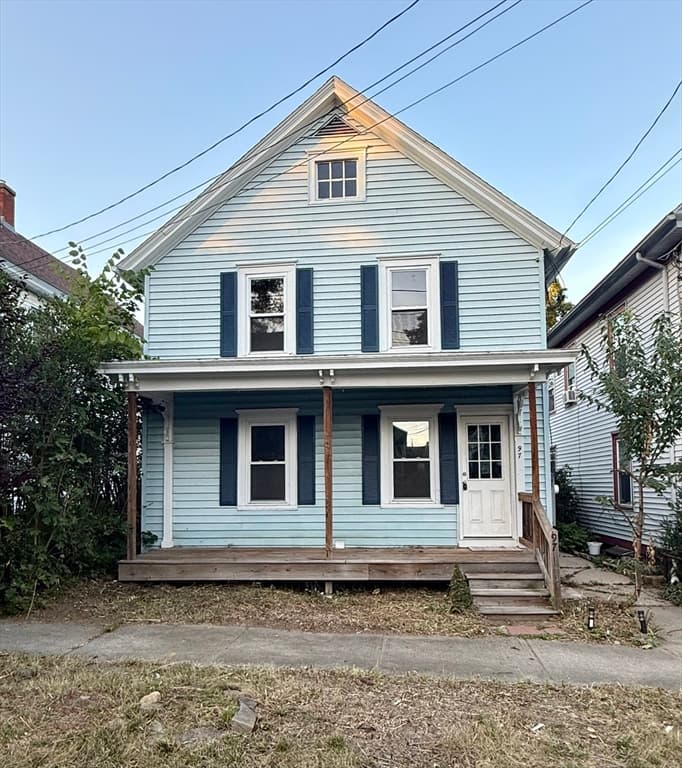 Casa Unifamiliar de 3 quartos em 97 Second St, Montague