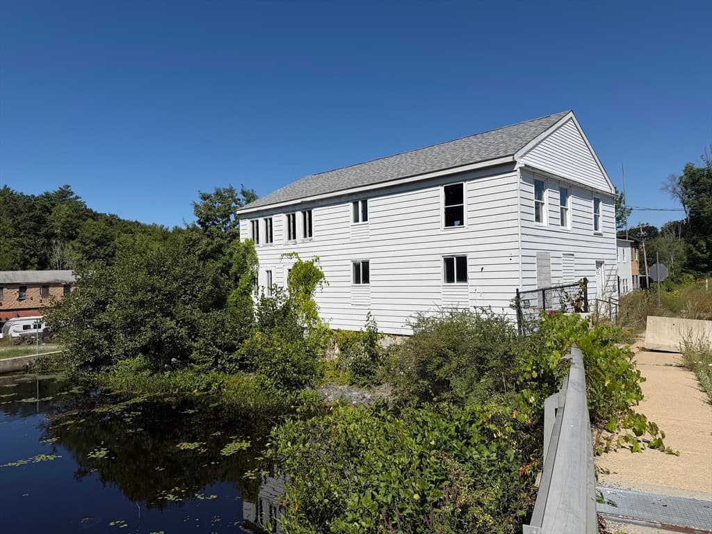 Casa Unifamiliar de 3 quartos em 4 Front Street, Winchendon