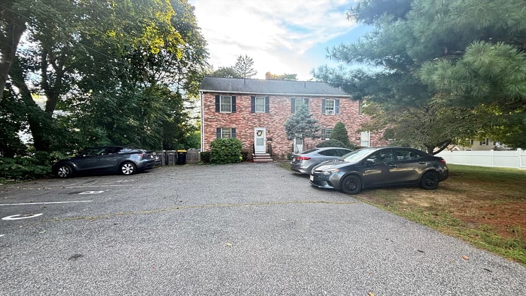 2-bed Condo at 74 Elm St # A, Framingham