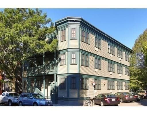 Condomínio de 2 quartos em 277 River St # 1, Cambridge