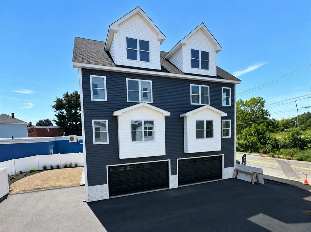 3-bed Condo at 562 Gorham Street # 05, Lowell