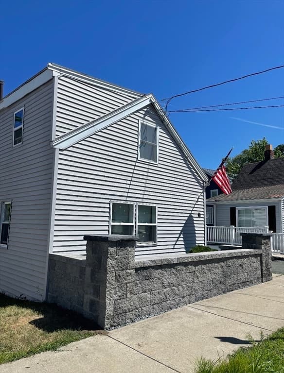 Casa Unifamiliar de 2 quartos em 16 Lynn St, Peabody