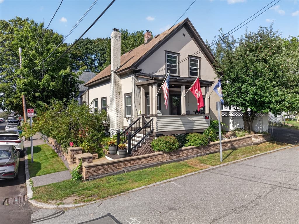 3-bed Single Family at 103 B Street, Lowell