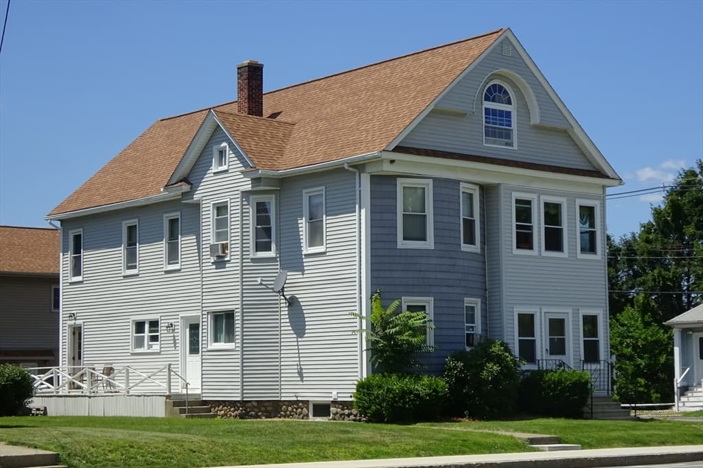 Comercial de 0 quartos em 484 Burncoat St, Worcester