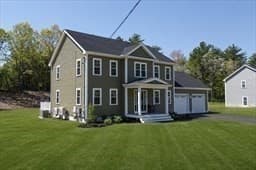 4-bed Single Family at 90 Howland Rd, Lakeville