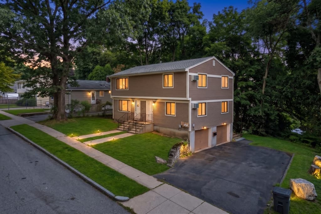 6-bed Multi-Family at 44 Alsada Dr, Worcester