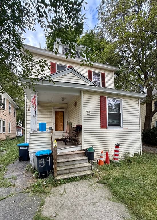 Casa Unifamiliar de 4 quartos em 39 Hull Ave, Pittsfield