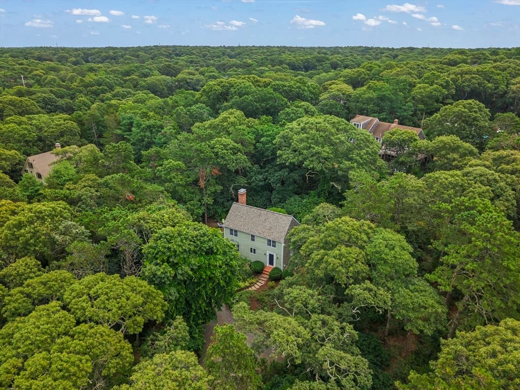 3-bed Single Family at 236 Blueberry Pond Dr, Brewster