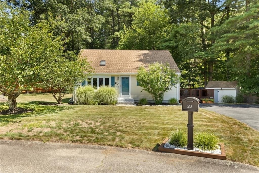 3-bed Single Family at 20 Feather Run, Taunton